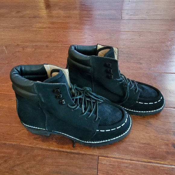 NWT Black leather Boot For Sale - Picture 2 of 5